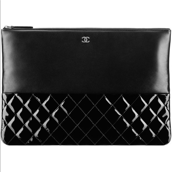 CHANEL Handbags - LAST CHANCE! SALE 🎉CHANEL O Case